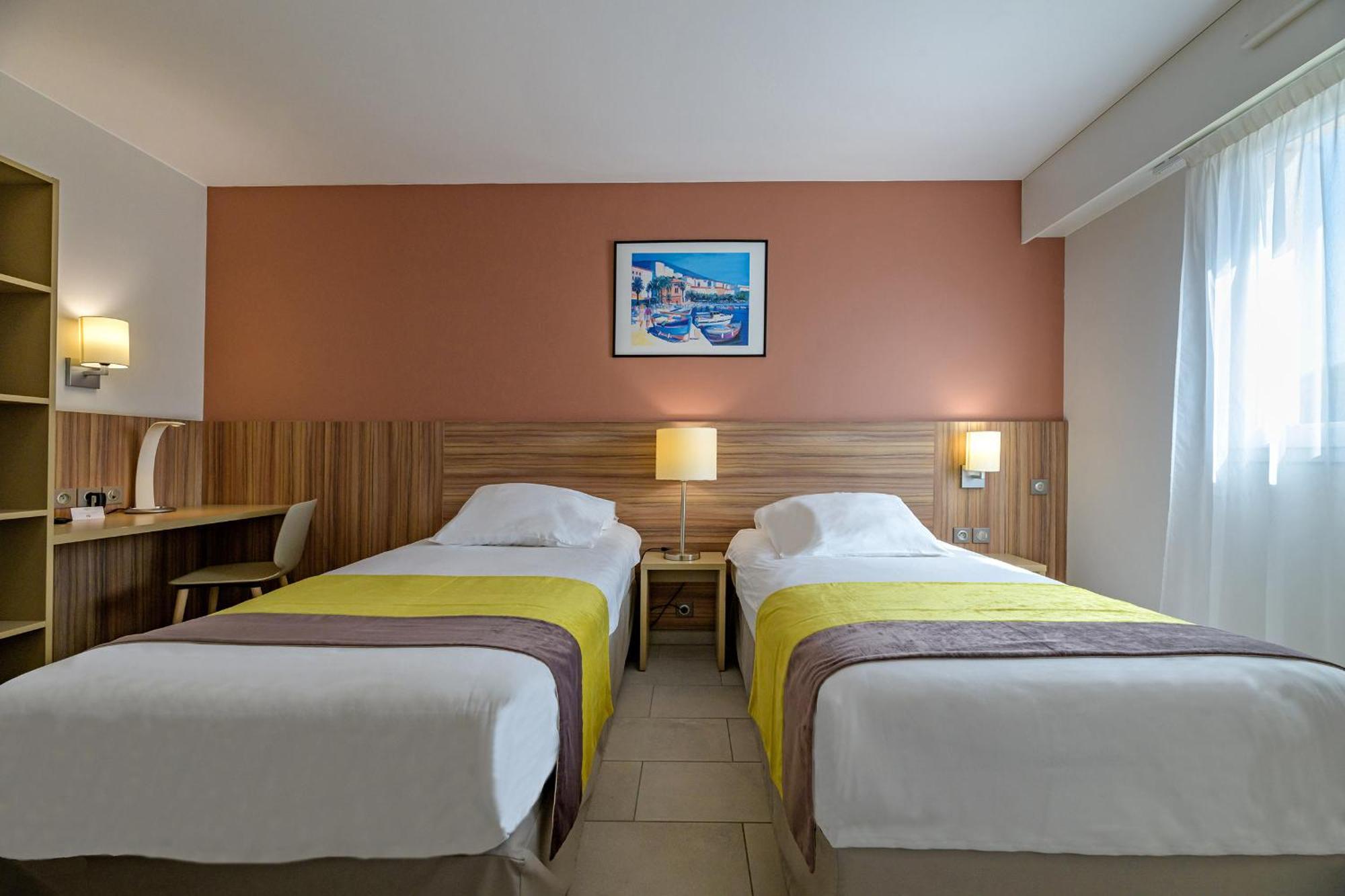Hotel Western Amirauté 4*
